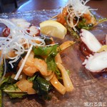 壱語屋 - タコとイカのフェ