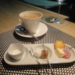 ルパン ミュラ - 小菓子、コーヒー