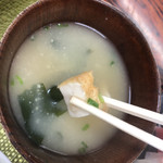 いちば食堂 - 揚げとワカメ