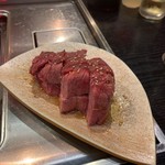 肉酒場 - 厚切り牛タンステーキ