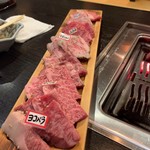 肉酒場 - 宮崎牛の厳選七点盛り（小）