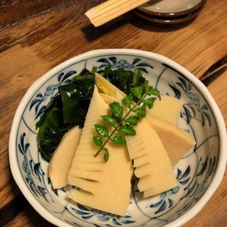 季節の野菜を使った一品もおすすめ。お酒の肴にどうぞ