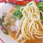 ラーメンエイト - 2019年1月　ビックリするほど太くはなく。