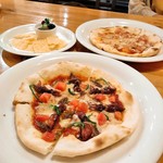 BEANS - ホタルイカとアスパラピザ