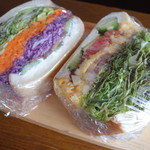 食パン専門店 利 - 日光HIMITSU豚ベーコン玉トマト&スモークサーモンとクリームチーズ