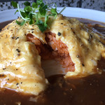 オムライスケンゾウ - 中はケチャップライス