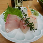 四ツ木製麺所 - 豊洲３点盛（カンパチ・シマアジ・タイ）