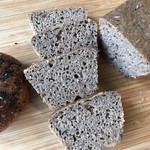 一歩ベーカリー - みっちりで美味しい