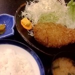 とんかつうえの‎ - ソースかつ定食。