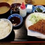 生魚 - トンカツ定食