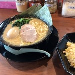 横浜家系ラーメン 鶴乃家 - 