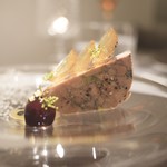 ASAHINA Gastronome - 鷲鳥のフォアグラと黒トリュフのテリーヌ、ゴールデンキウイのクーリ