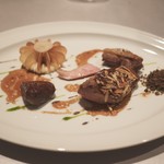 ASAHINA Gastronome - シャラン産クロワゼ鴨胸肉、オリジナルスパイスでロティ、トリュフの香るポムクルスティアンを添えて