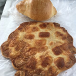 スリジエ - 塩パンとカリカリチーズ