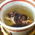 博多磯ぎよし - 鯵酒♪こっちをにらんでます(^^)