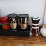 麺屋 とろも - 卓上のあれこれ