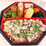 旬の市場 - 炙りあじご飯弁当(498円)