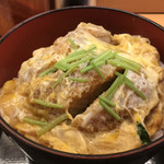 かのや - ミニカツ丼(食べ応えあるカツ、3切れ入り)