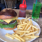 TOKYO BURGER CAFE&BAR - 