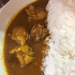 ガネッシュカレー - チキンカレーのルーがスタンダードな味で好きでした。