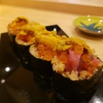 三軒茶屋 鮨かんてら - まぐろと雲丹の贅沢巻