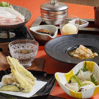 제철 식재료를 사용한 갓진 요리에 혀고. 오구라에 오면 빼놓을 수없는 일본식 레스토랑