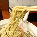 横濱丿貫 - 煮干蕎麦の麺リフトアップ