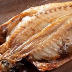 小田原 かまぼこ発祥の店 うろこき - 身のふっくらとした背付けあじです。