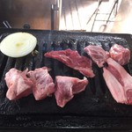 鈴見焼肉 - 焼き台