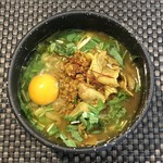 下木家 - カレーらーめん      肉トッピング、生玉子トッピング