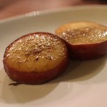 mine - 料理写真:常連さんはだいたい頼むスモークチーズステーキ