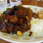 トマト - 和牛ビーフカレーに野菜をトッピング