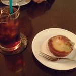カフェ・デュ・シプレ - 洋梨のタルトとアイスコーヒー