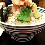 日本橋海鮮丼 つじ半 - 正面から