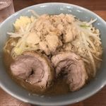 ラーメン BooBoo太郎。 - 再訪問 2019/05 小ラーメン(豚2枚) 「ニンニクアブラ」(740円)