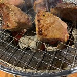 炭火焼肉ぐら - 