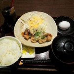 Toritetsu - 鶏もも肉の山賊焼定食