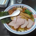 とら食堂 - 半熟煮玉子焼豚ワンタン麺大盛り
