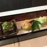 washokuyakinikukazuya - 先附  本日の前菜(牛すじの煮こごり、海老の黄身寿司、空豆のしんじょう)