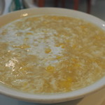鹿鳴春飯店 - 玉子とコーンのスープ