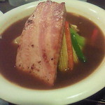 カリー・ディ・サヴォイ - キャベツのミルフィーユベーコン添えのカリー　997円