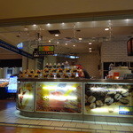 N．Y．Kカフェ - 店内ではスイーツバイキングをしていて美味しそう～