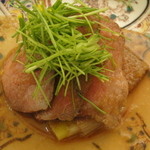 日本料理 晴山 - 三重牛のローストビーフと下仁田ネギ、メネギ