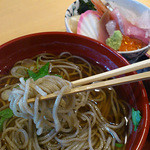 桂苑 - この日は寒かったのでお蕎麦は(温)にしました。