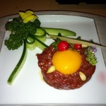 米沢牛炭火焼肉 上杉 - 会津直送桜ユッケ（819円）