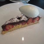 OGINO organic Restaurant - イチゴとバタークリームのタルトショコラ