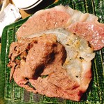 新宿 歌舞伎町 肉寿司 - 
