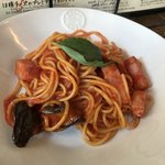 Italian Kitchen VANSAN - トマトソースたっぷりね。茄子とベーコンのアラビアータ