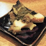 お造り盛り合わせに付く鮑の肝のせ