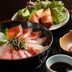 個室和食 あすなろ - 海鮮丼（ランチメニュー）